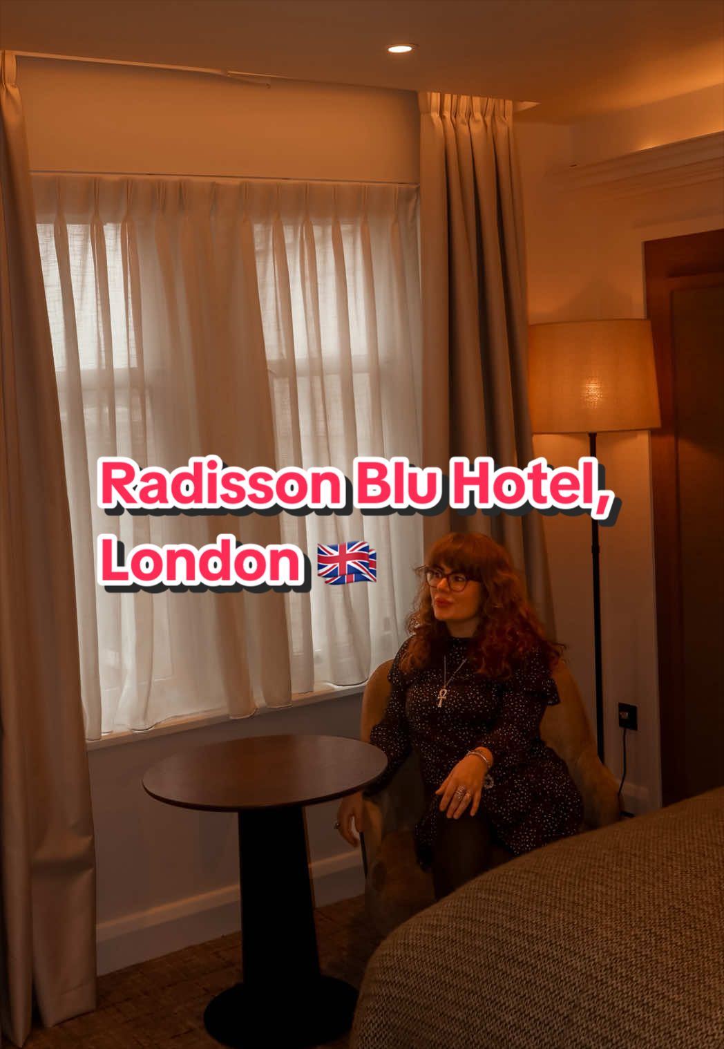 ✨Visiting London for more than a few days means finding a place that’s comfortable, well located, an