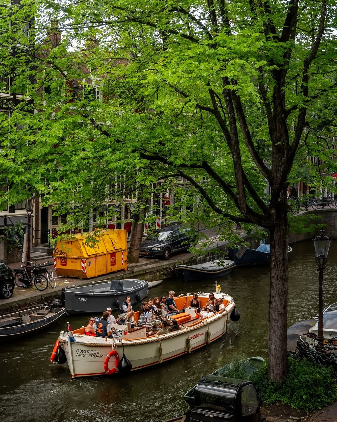 Book a canal view at my place 🤎✨
And this is what you’ll wake up to every morning: charming canals,