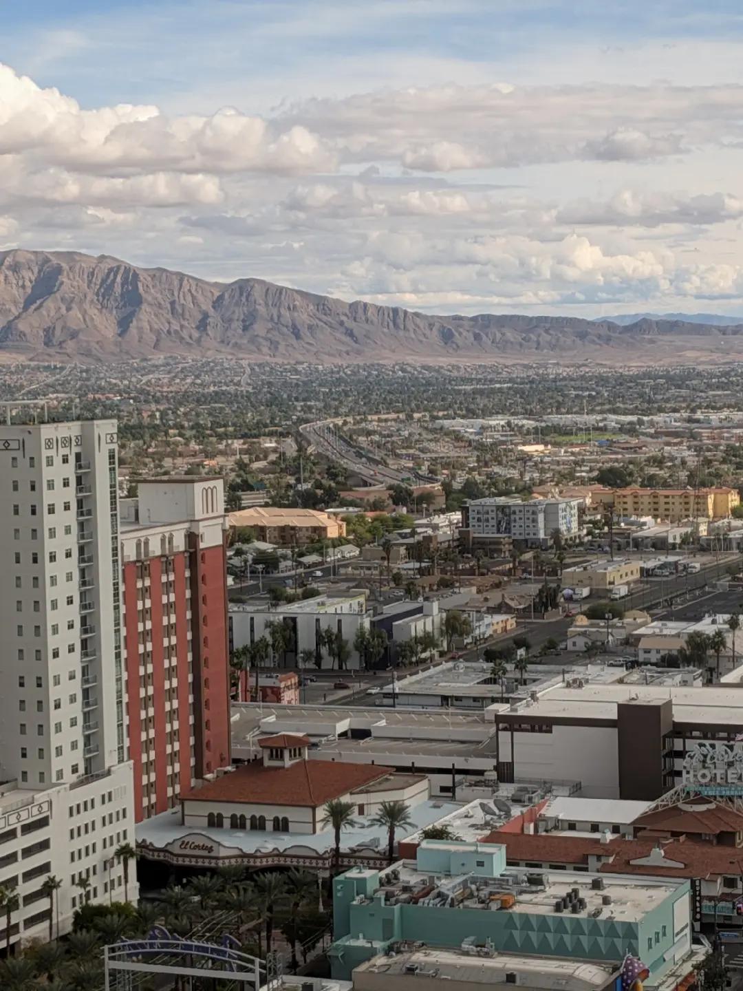 Views from The D on the 30th floor. Taken with the @Google Pixel 
#thed #googlepixel #lasvegas #vega
