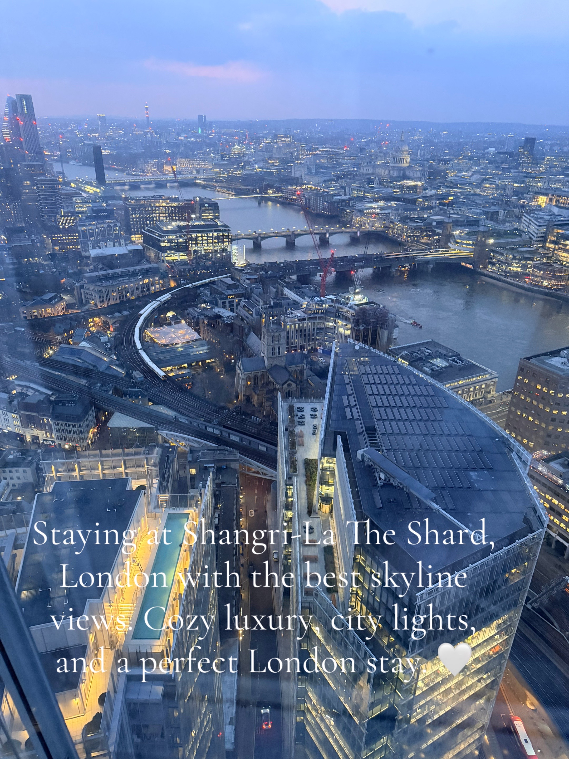 Staying at Shangri-La The Shard, London with the best skyline views. Cozy luxury, city lights, and a
