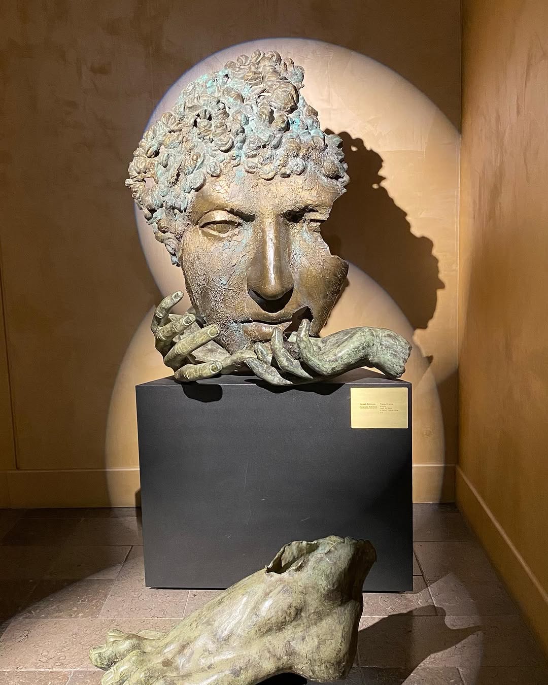 A very interesting piece of art I found in the hotel which I stayed in during my trip to #Rome, #Ita