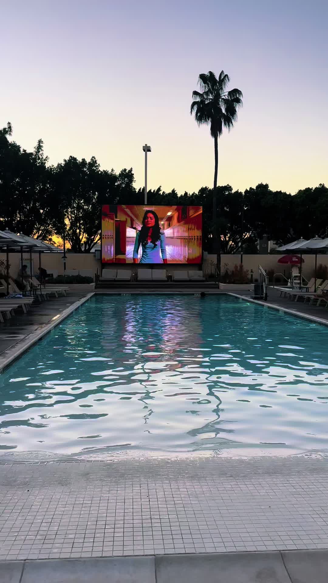 OC Spring Break idea your kids will LOVE 👀🌴
Pool + movie nights = the easiest family win 🎬💦

If 