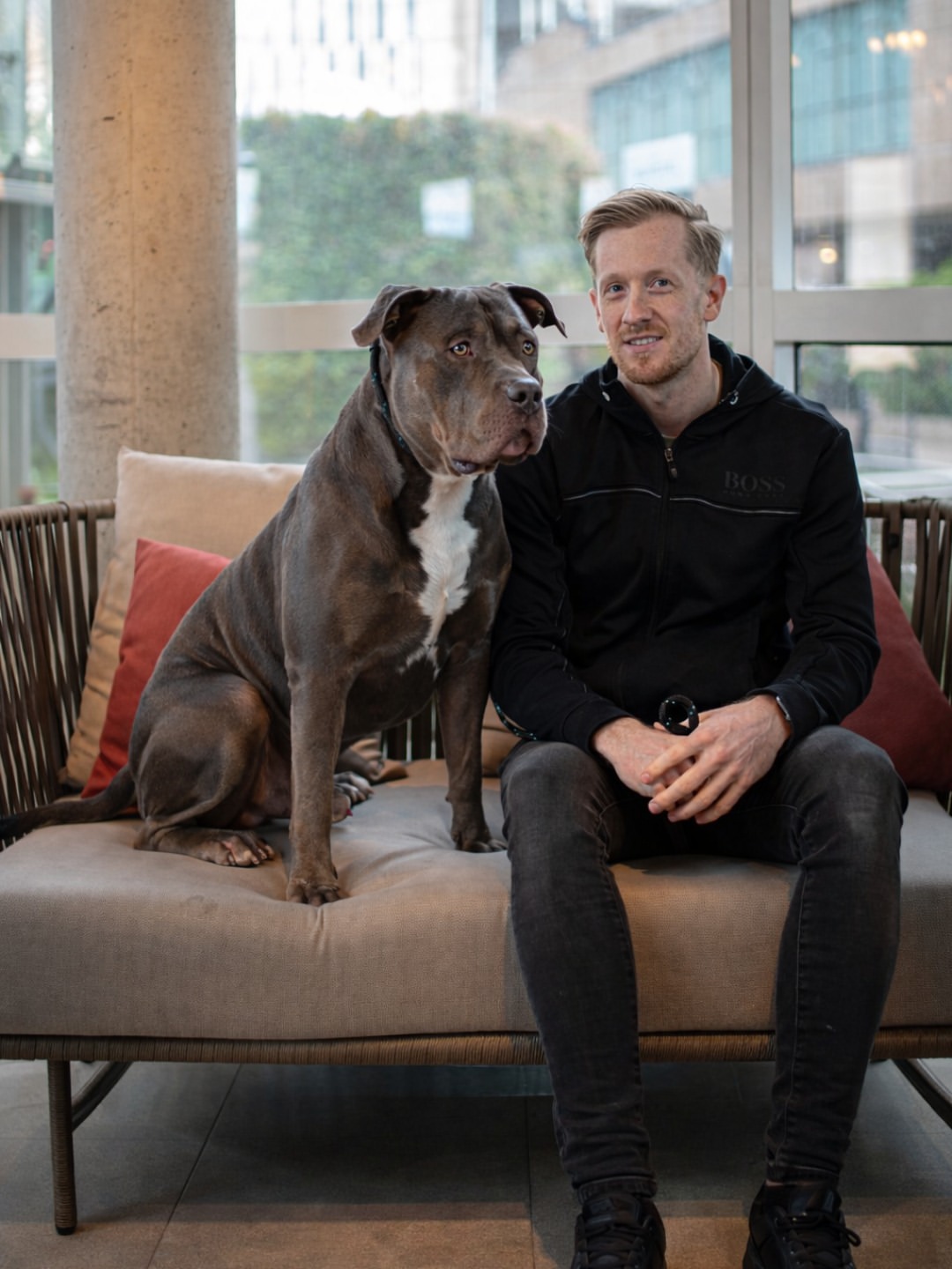 Paws, play, and a skyline stay 🐾✨

At Novotel London Canary Wharf, furry guests are always welcome.