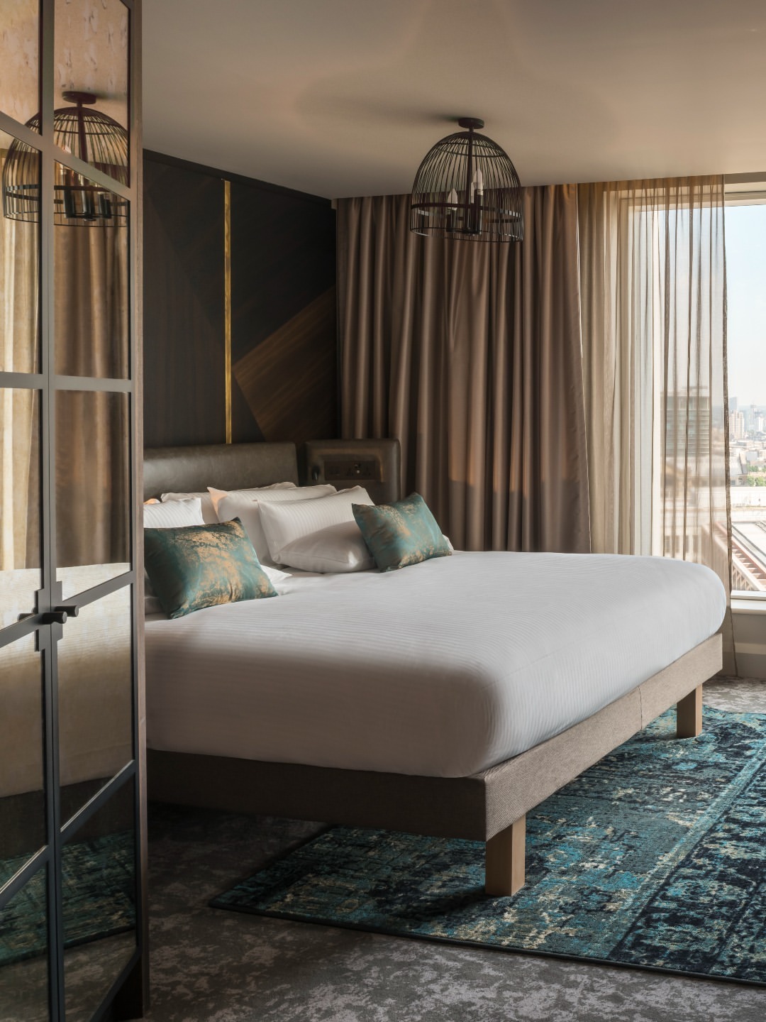 K-pop season is starting at @theo2london… 💫

📅 15 May 2026
📍 indigo at The O2

Staying at Novotel