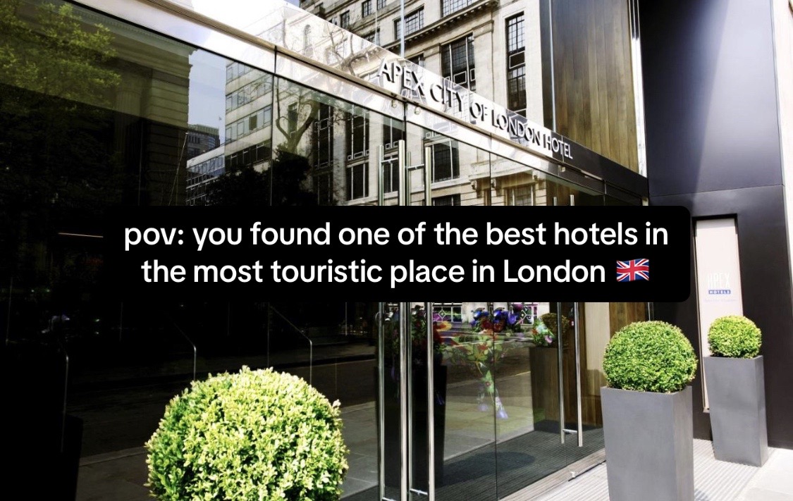 Located in tower hill, this hotel is centred in a location where transport and shops are accessible.