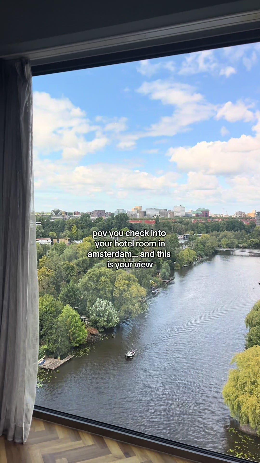 la relation n’a pas duré mais la vue méritait d’être postée lol

📍Olympic Hotel

#amsterdam #hotelr
