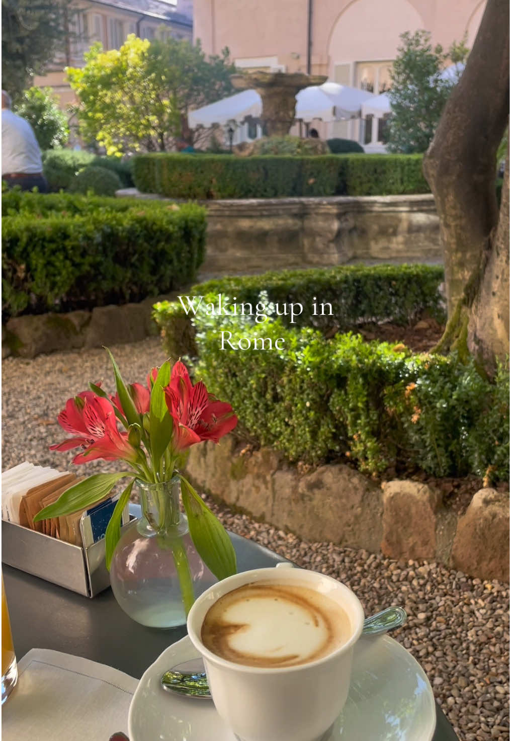 Breakfast in the most beautiful garden #travel #rome #donnacamillasavelli #trastevere #italy