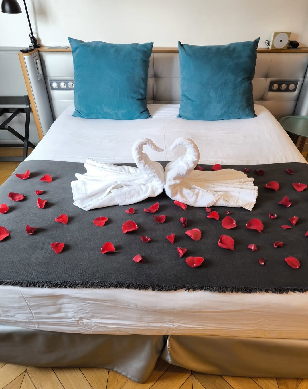 A fairytale escape at Hôtel Petit Lafayette ! 

#hotelpetitlafayette #hotelroom #parischarm #parisvi