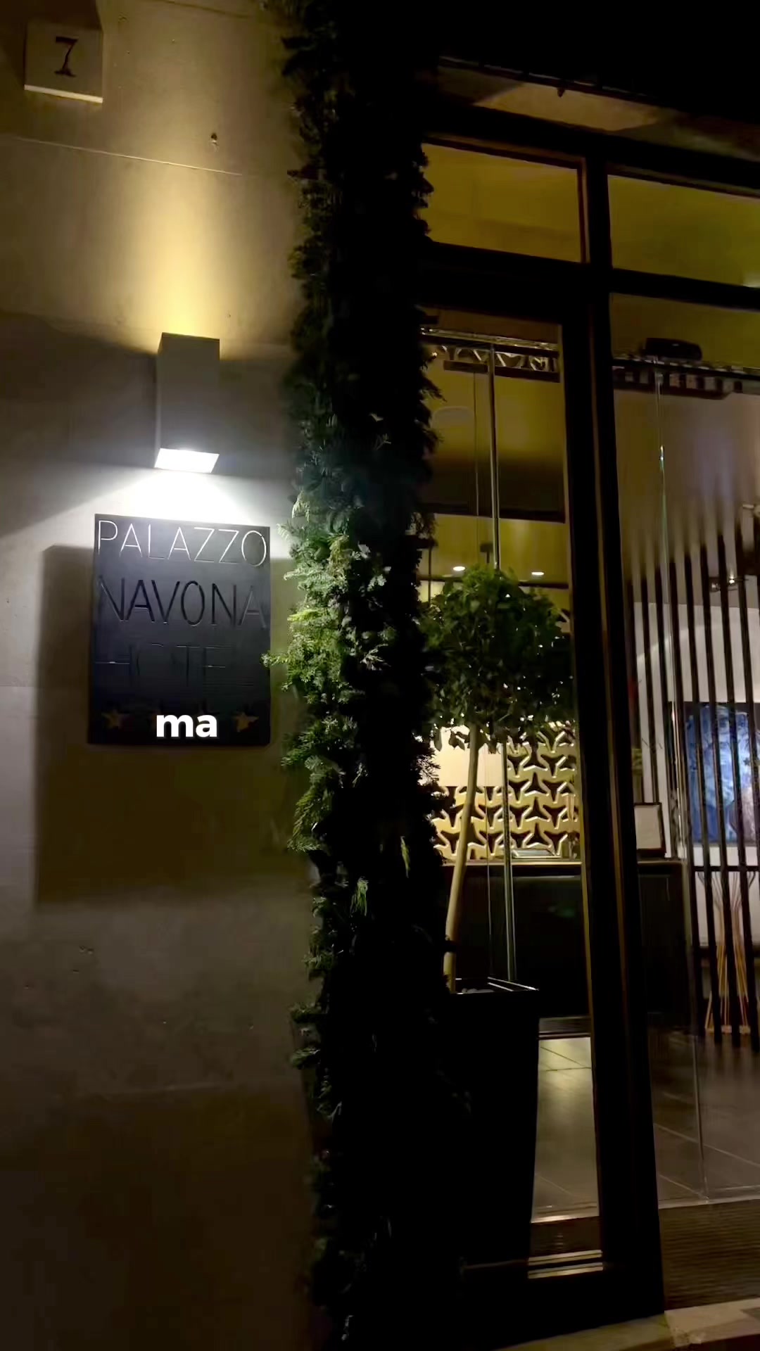 Aperitivo tra Classe & Arte

📲 Scopri di più su questo locale o su altri locali sulla nostra App “T