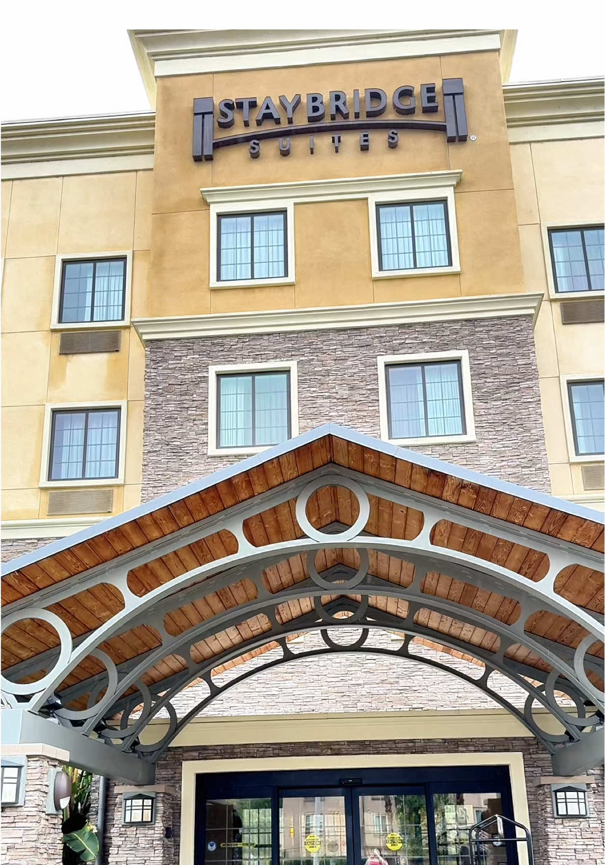 Hosted stay ✨
We loved celebrating Christmas at Staybridge Suites Corona South 🎄 From the festive l