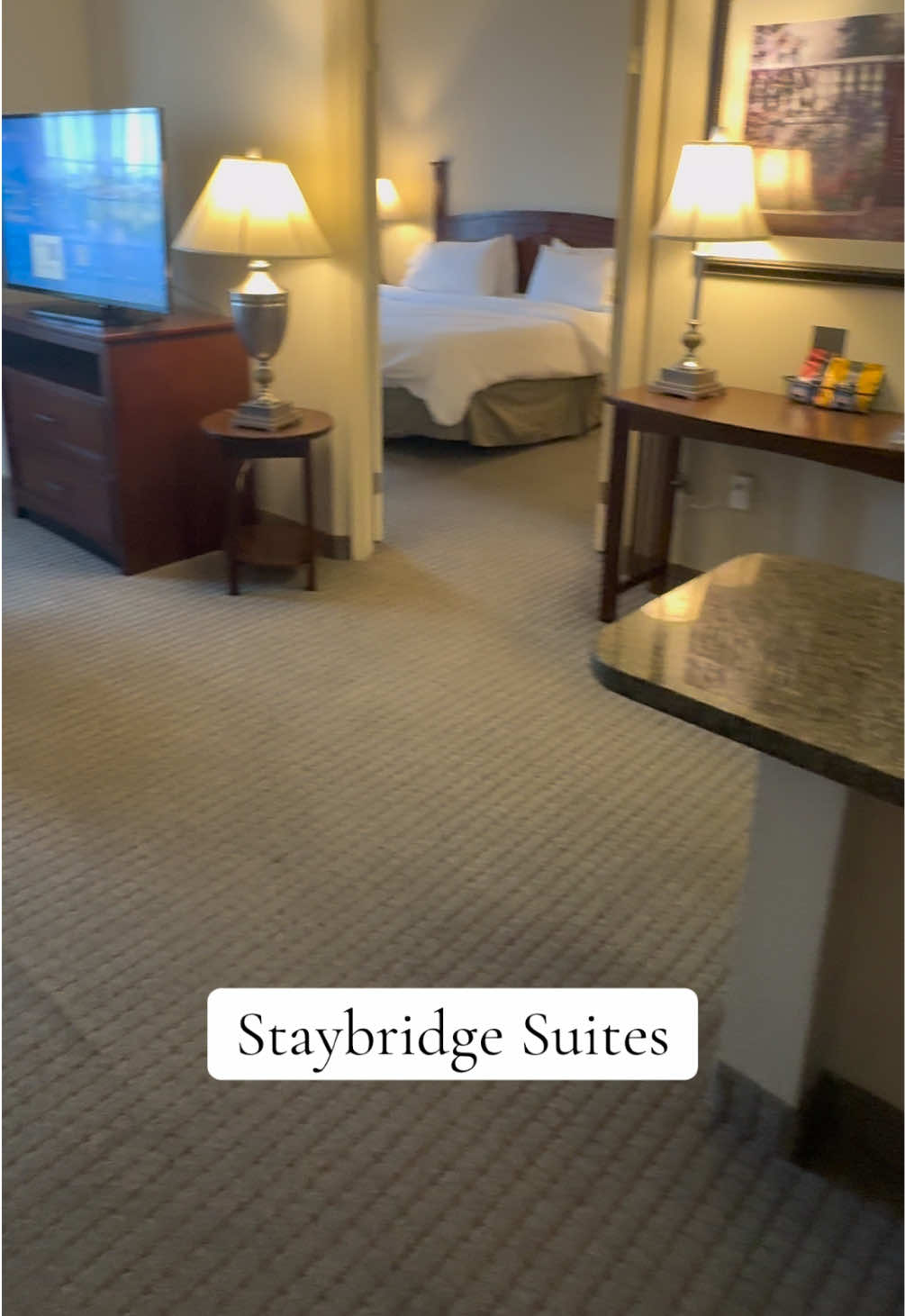 If you're looking for a cozy hotel stay that gives higher end amenities without braking the bank thi
