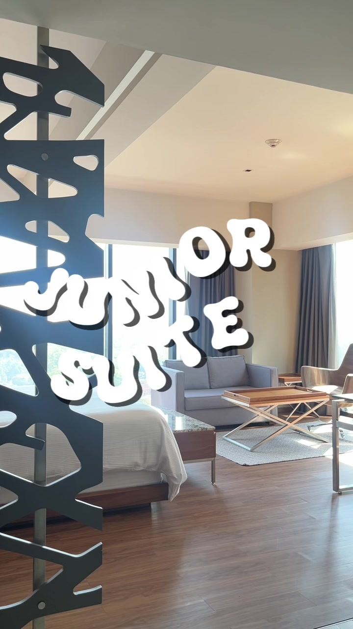 Comodidad, elegancia y una vista que lo dice todo ✨ 🏨 Descubre nuestra JUNIOR SUITE.. 
#krystalgran