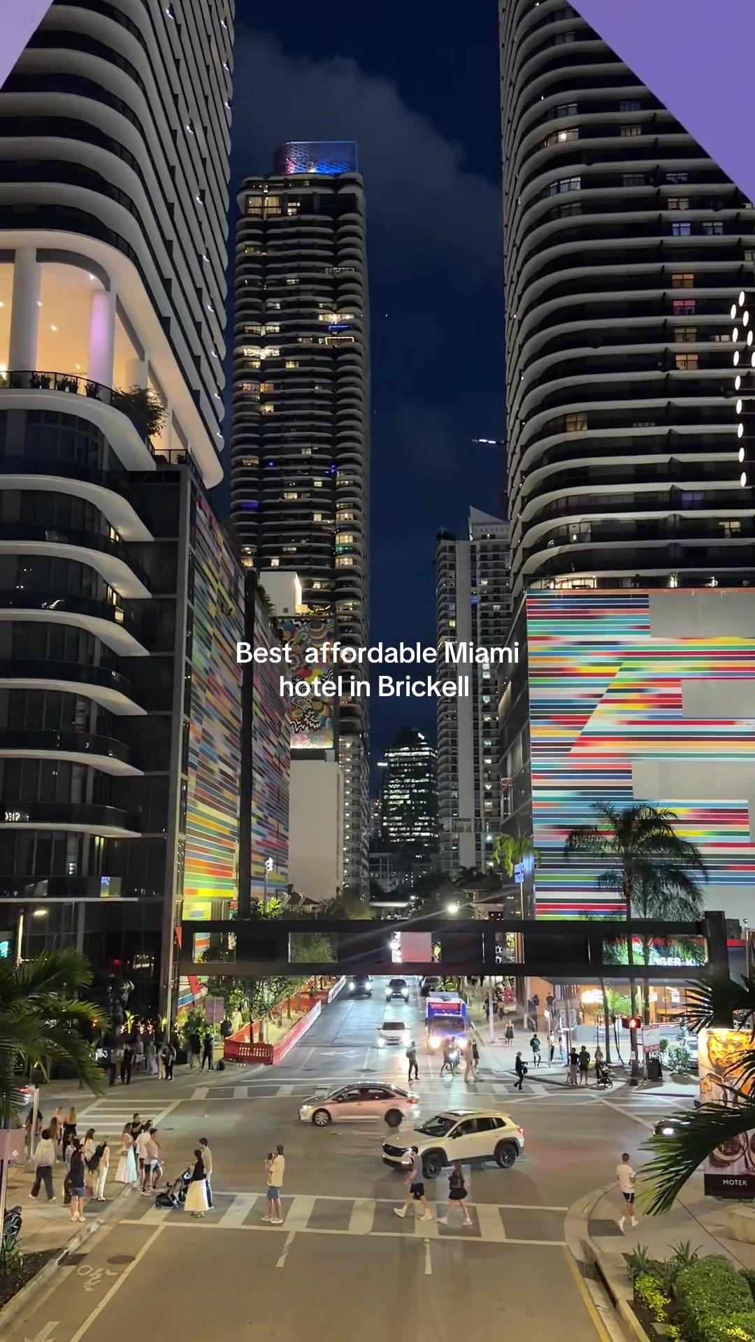 if you're coming to Miami, you need to check this hotel🌴 citizenM Brickell : rooftop pool on the 20