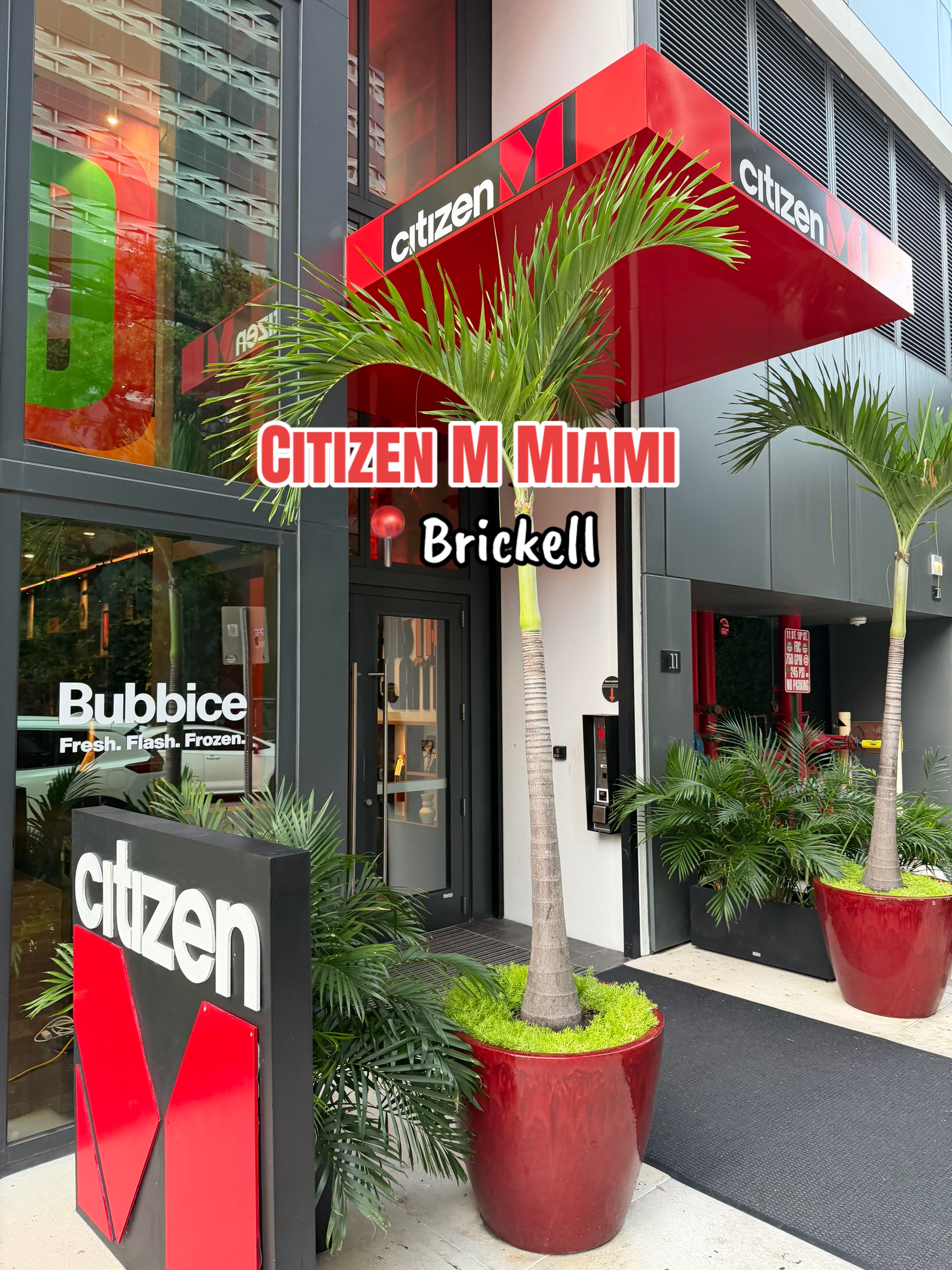 📍Citizen M - Miami Brickell. Got to check this hotel out during my recent Miami trip & it’s super u