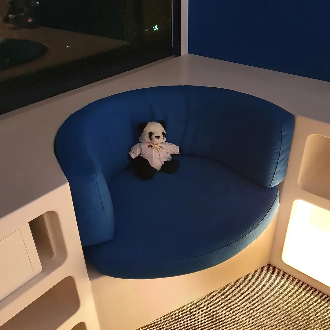 I am safe back home🐼🐾. Due to a flight delay of 3 hours, we missed our connection flight and we ha