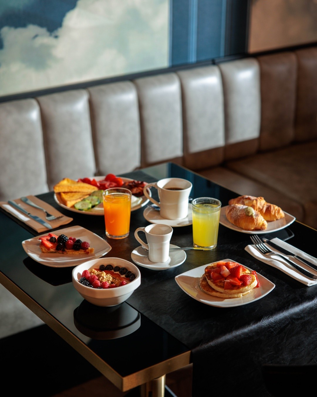 A breakfast made to fuel your Roman adventures, one bite at a time.

#IQHotelRoma #SmartStays #Urban