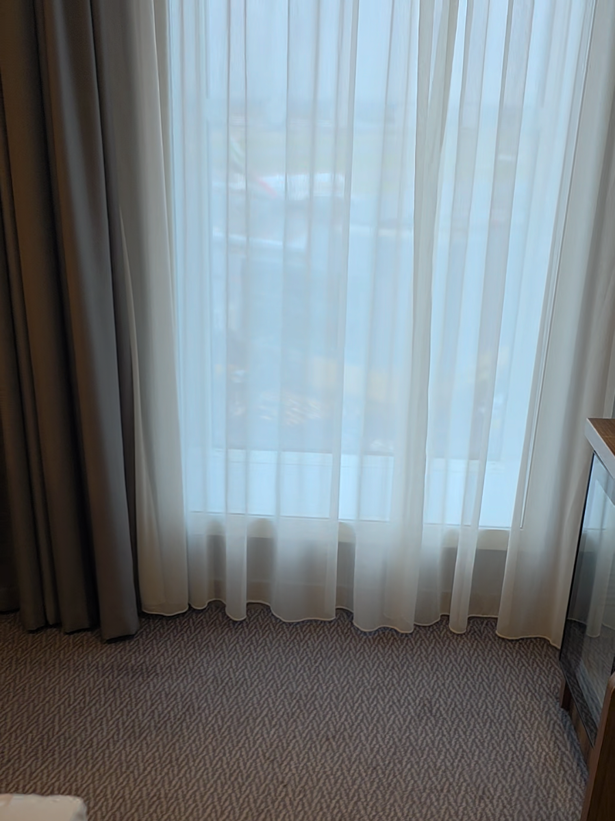 Checked into my hotel at Hilton Garden Inn London Heathrow Terminal 2. @Heathrow Airport  
Nice High