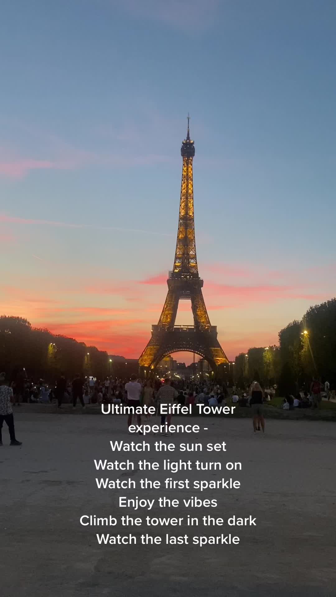 Paris in august 😍 #paris #traveltiktok #travelbucketlist #france #eiffeltower #sunset