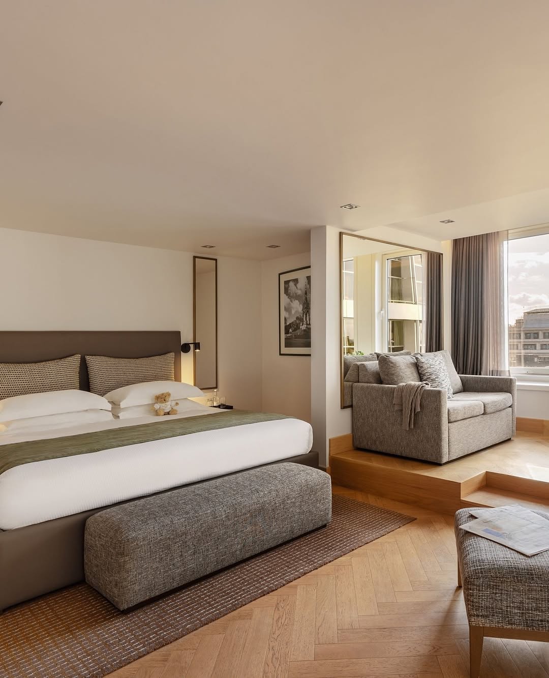 Discover the vibrancy of summer in London with our limited-time 20% off promotion ☀️⁠
⁠
Take in stun