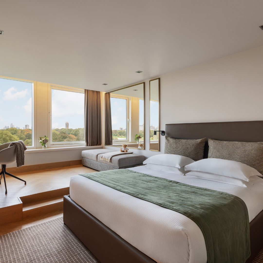 Indulge in luxury and feel like royalty in our Royal Garden Deluxe Room. ⁠
⁠
With a spacious king be