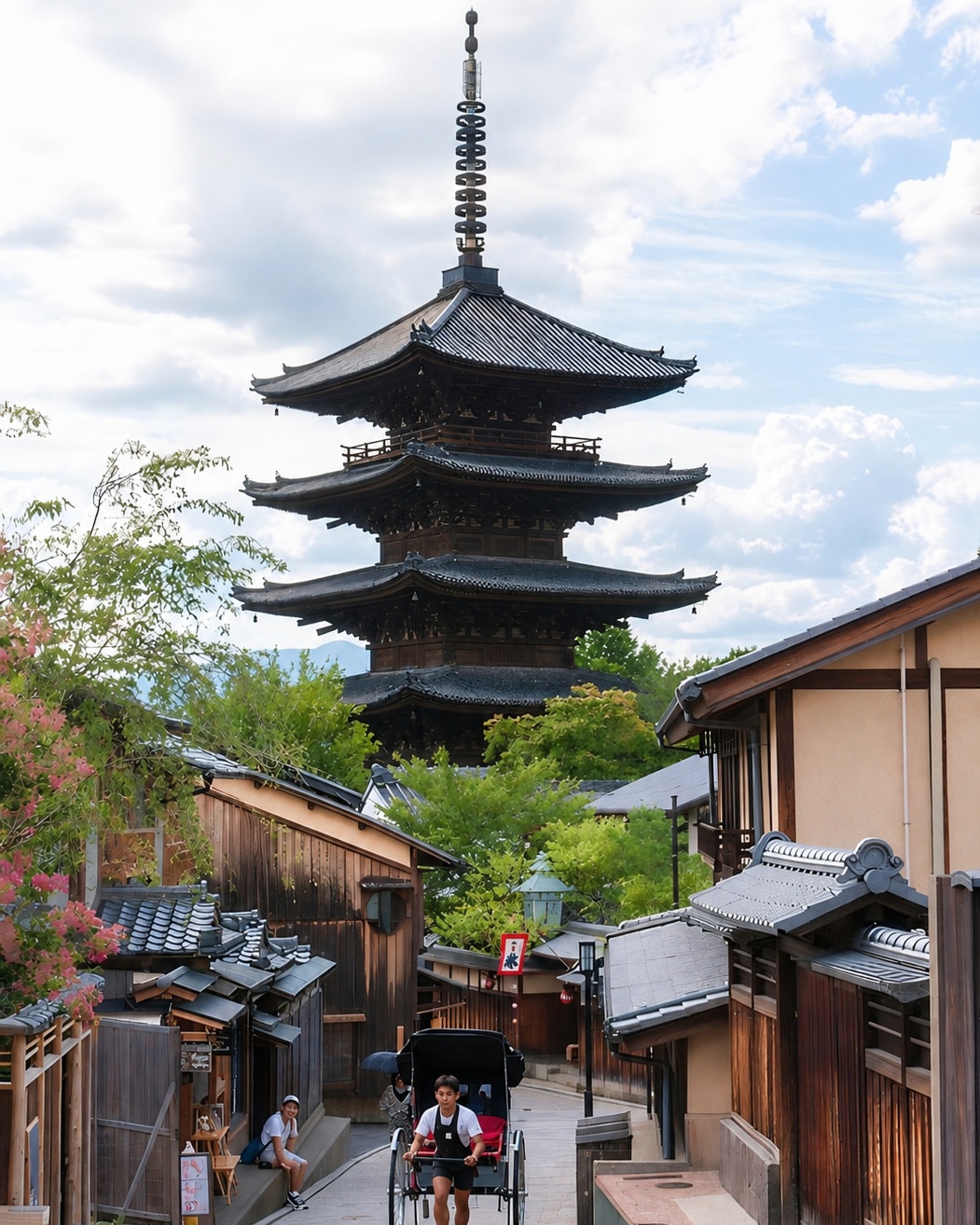 夏の京都で、どんな景色に出会いたいですか？
太陽と木々が織りなす自然と、この街の歴史に触れるひととき。

オークウッドホテル京都御池から、いまだけの特別な表情に出会う旅を。

What kind of