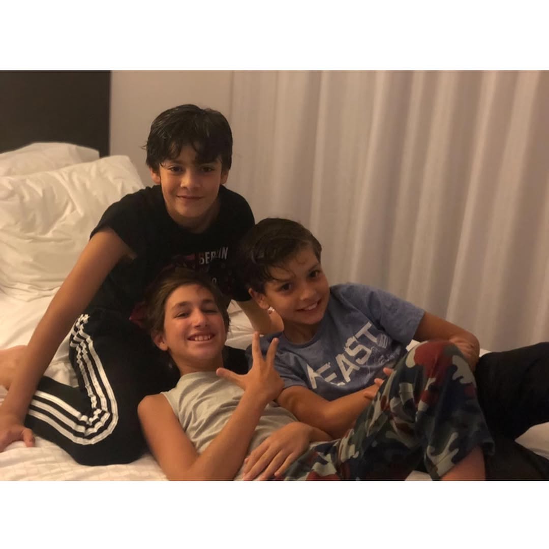 Sleepovers en Mexico 🇲🇽 #goodtimes @subeteamimoto_laserie @leysonandreck @lopezjossan @marcelo_ota