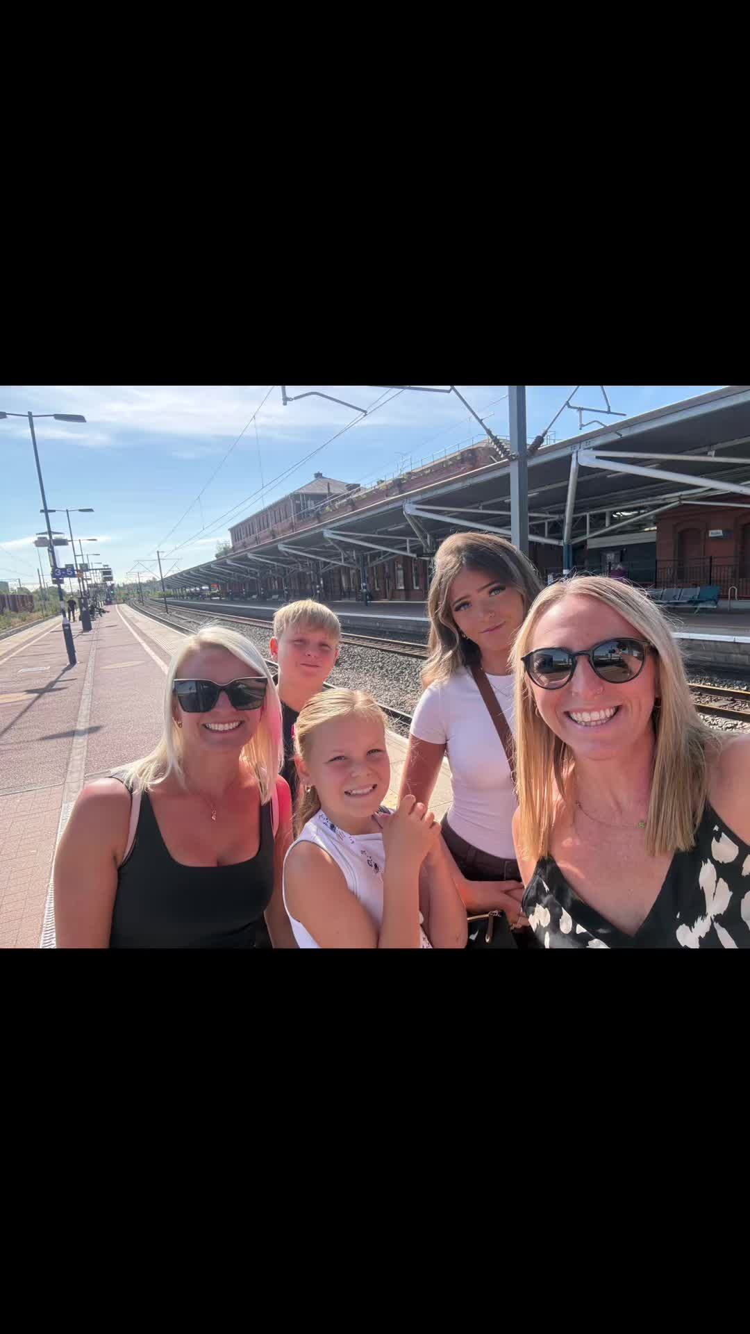 ✨ A FREE(ish) day out in London with the kids! 🇬🇧❤️

We only paid for our train tickets (Rugby to 
