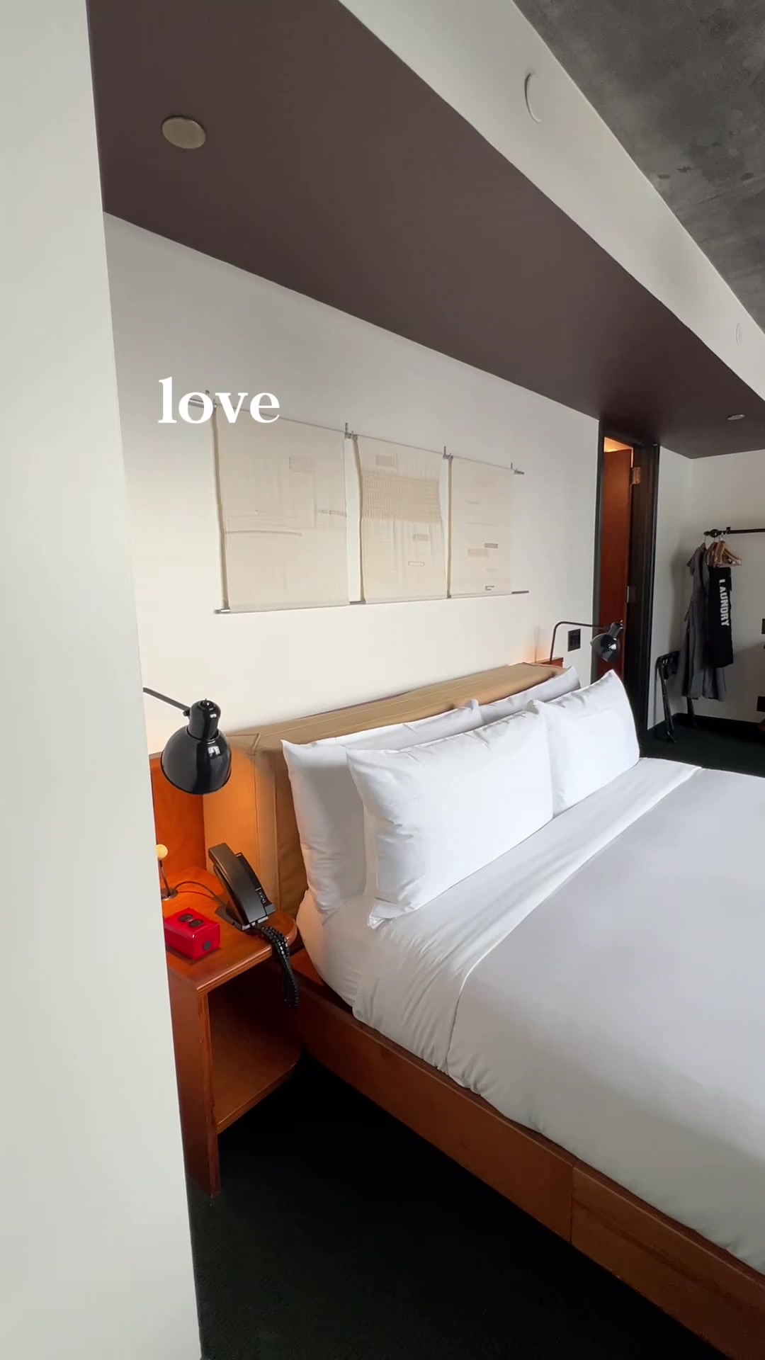 Suite - Ace hotel Brooklyn 
Large windows with a view #acehotelbrooklyn #traveltiktok #TravelPro #br