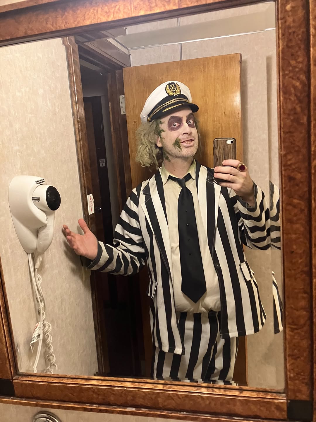 From my recent stay onboard @thequeenmary 
Video up on YouTube. #channelfortherecentlydeceased #theq