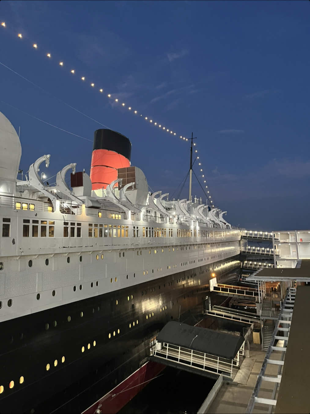 Oh don’t you just love the Queen Mary?
.
.
.
.
.
.
.
.
.
.
.
.
#queenmary #beauty #vintage #haunted 