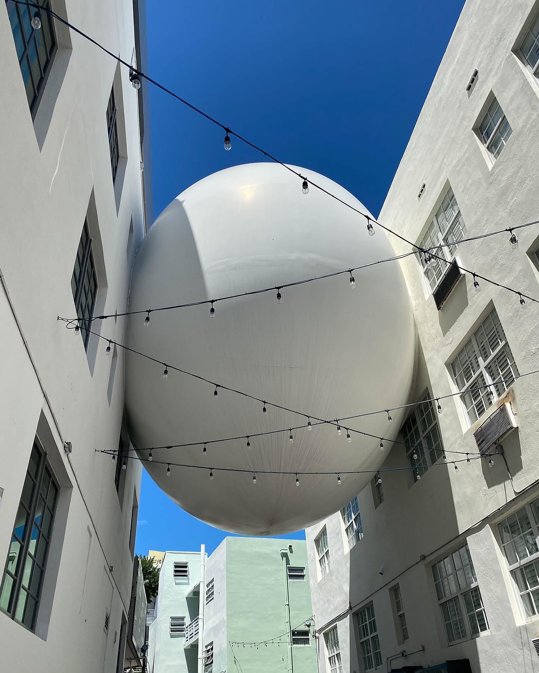 🇺🇸📍 The Betsy Orb 
•
•
•
#thebetsyorb #miamivacation #southbeachmiami #thebetsyhotelsouthbeach #m