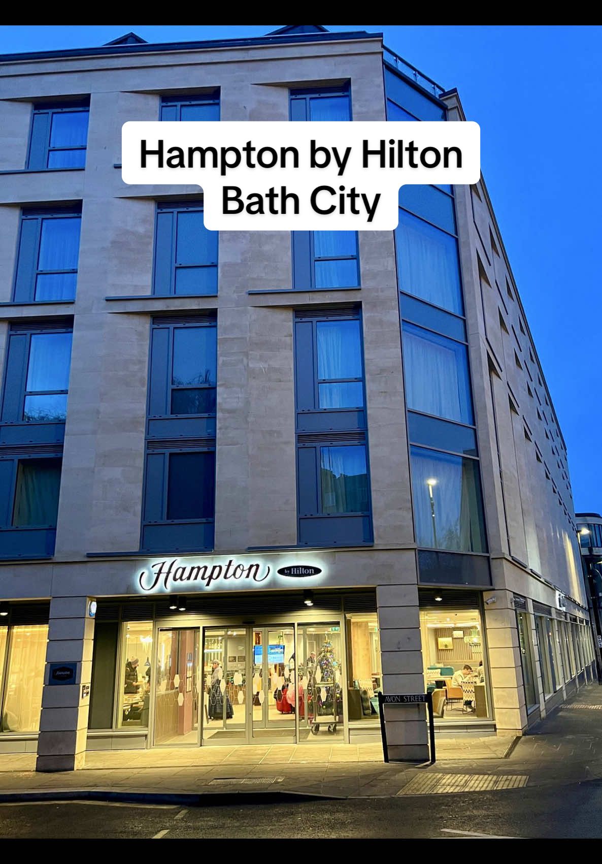 Fantastic location in Bath, England 🏴󠁧󠁢󠁥󠁮󠁧󠁿 

The Hampton by Hilton Bath City is perfectly lo