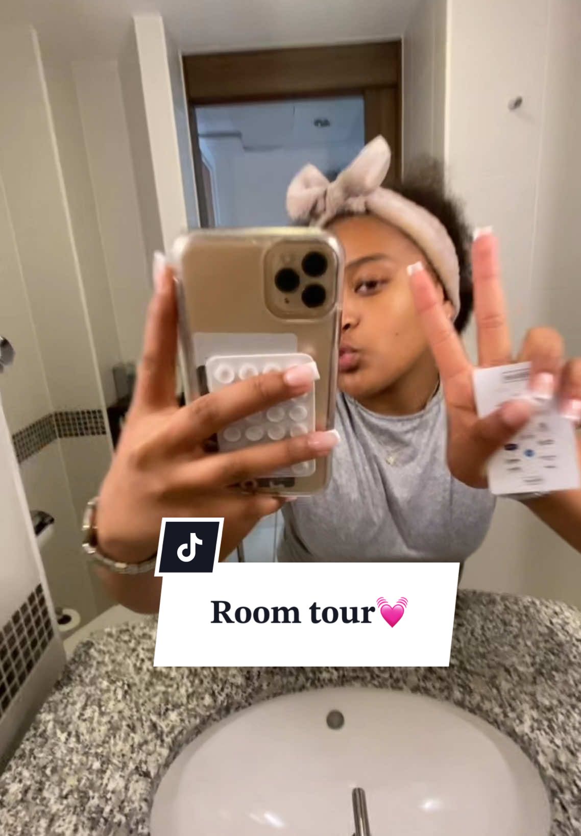 Hotel room tour 😍 #hamptonbyhilton #hiltonhotel #hampton #centralcee @hilton #fyppppppppppppppppppp