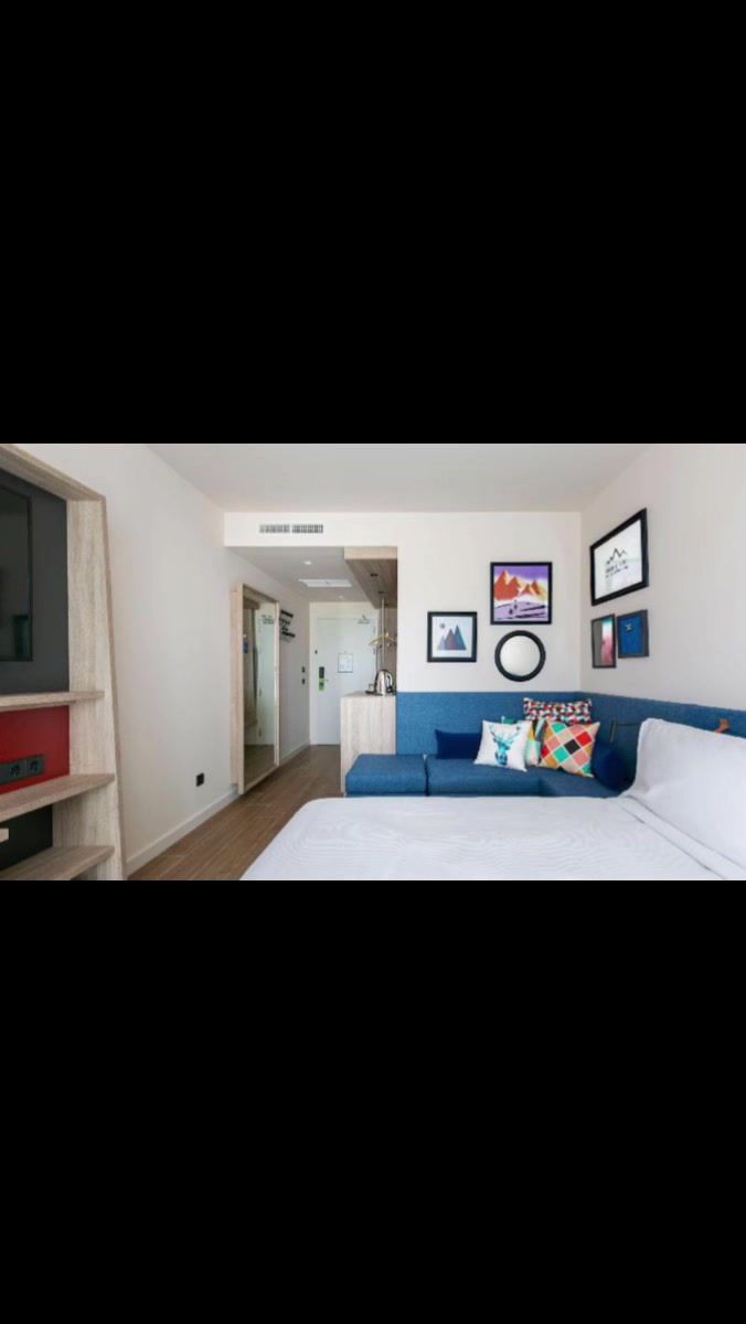 Hampton By Hilton Barcelona Fira Gran Via 🇪🇸  from 631€ with breakfast https://shorturl.at/GTQGk