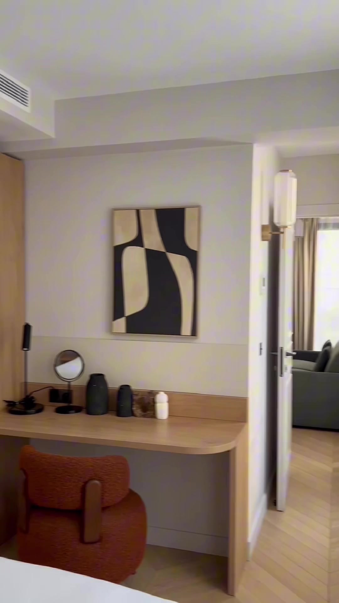 Sunny days in Paris + your family in this apartment = the best holiday 

If you feel curious about s