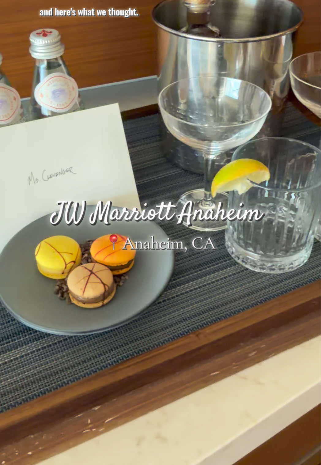 📍JW Marriott Anaheim hotel review 

It’s about a 15 minute walk from the lobby to Disneyland ✨ #jwm