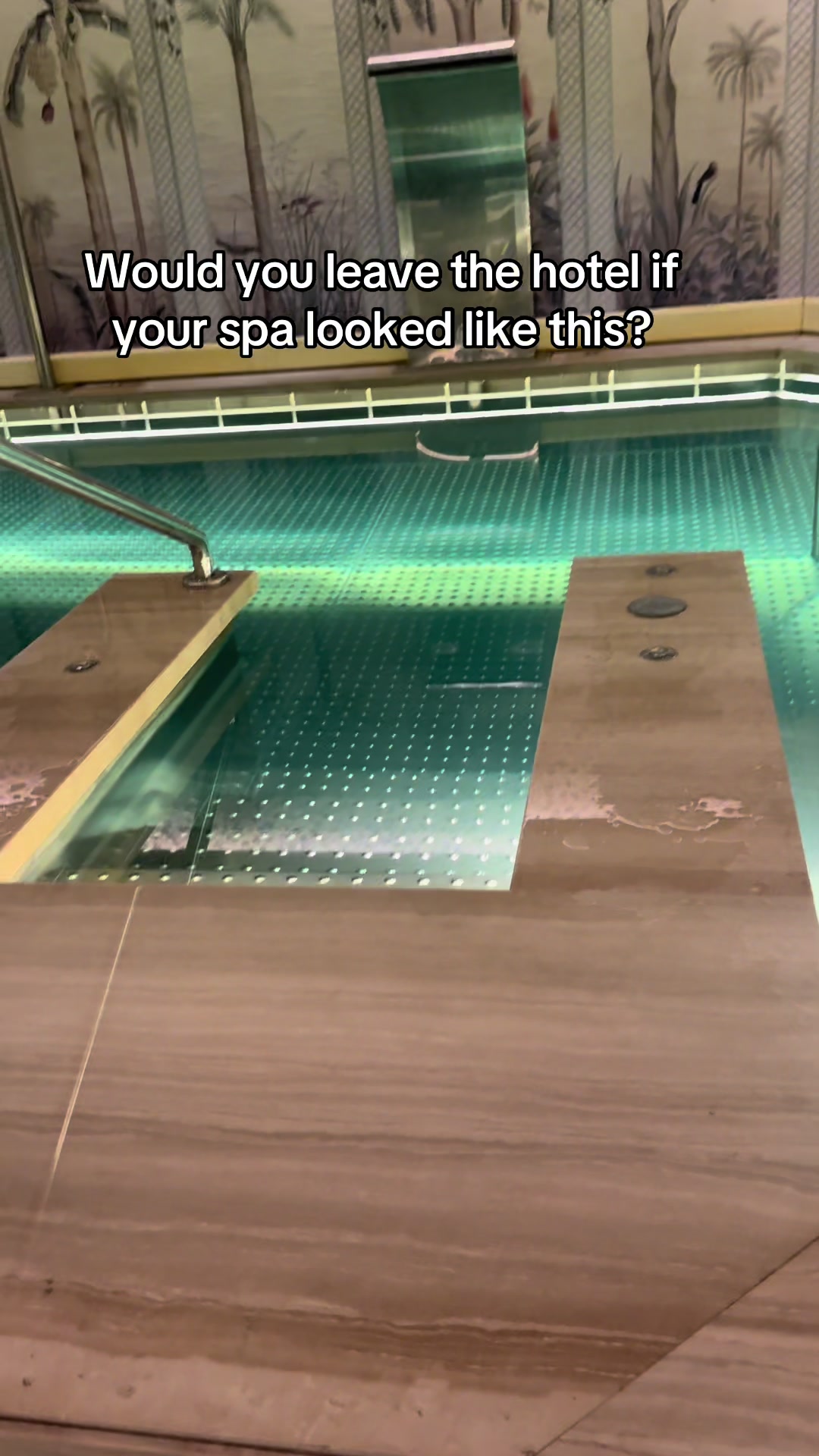 The indoor jacuzzi and pool at Hotel Majestic & Spa Barcelona felt like an absolute dream. #barcelon