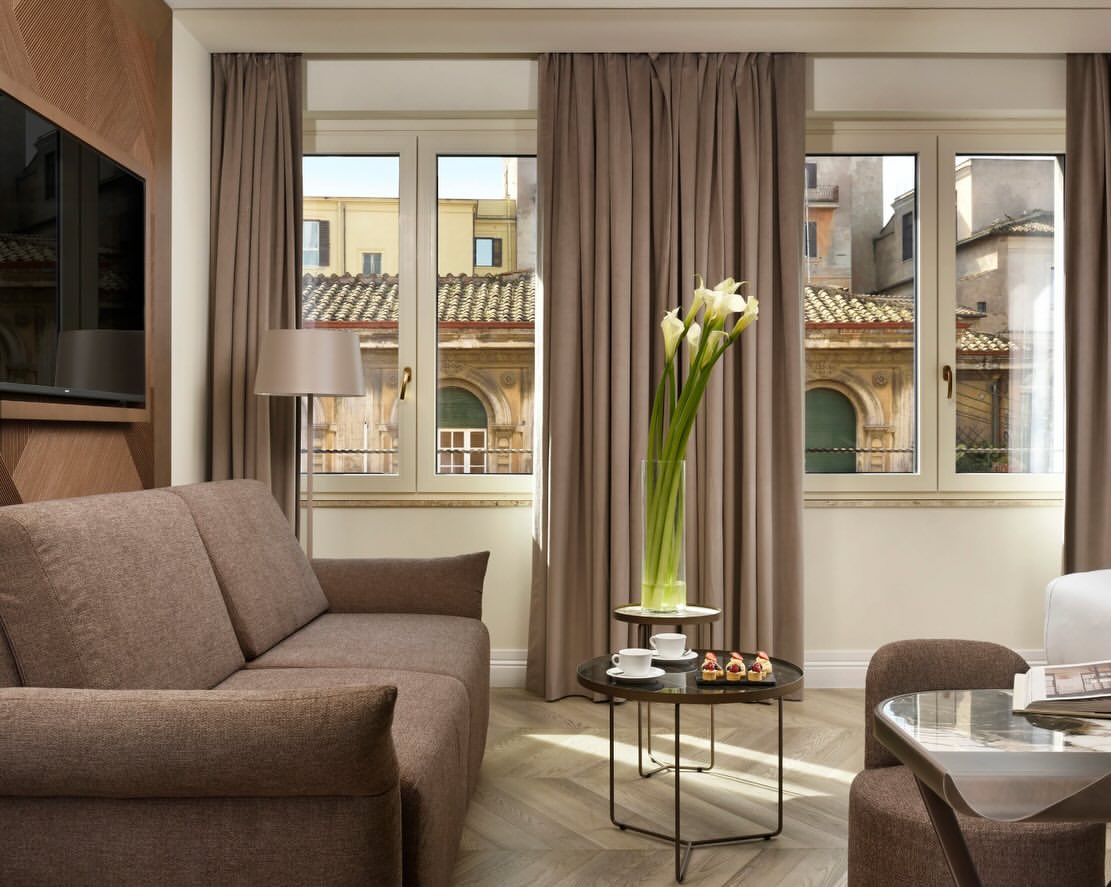 FH55 Grand Hotel Palatino enjoys a privileged location in the very heart of the Eternal City, offeri