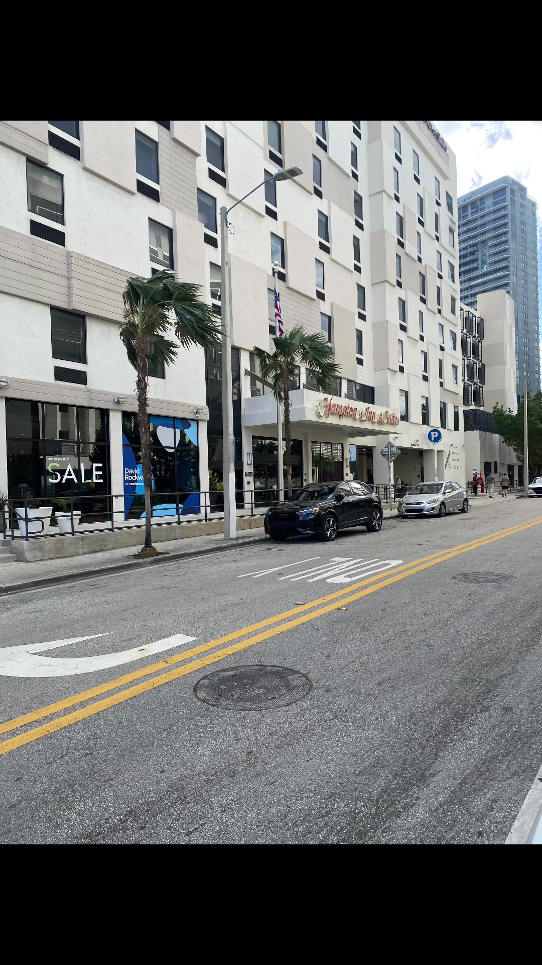 Hampton Inn & Suites Miami Wynwood Design District 
Double Queen Room 

(Great place to stay before 