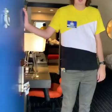 @mattycardarople has a pretty cool hotel room at longbeach #hotelcurrent #mattycardarople #mattyisth