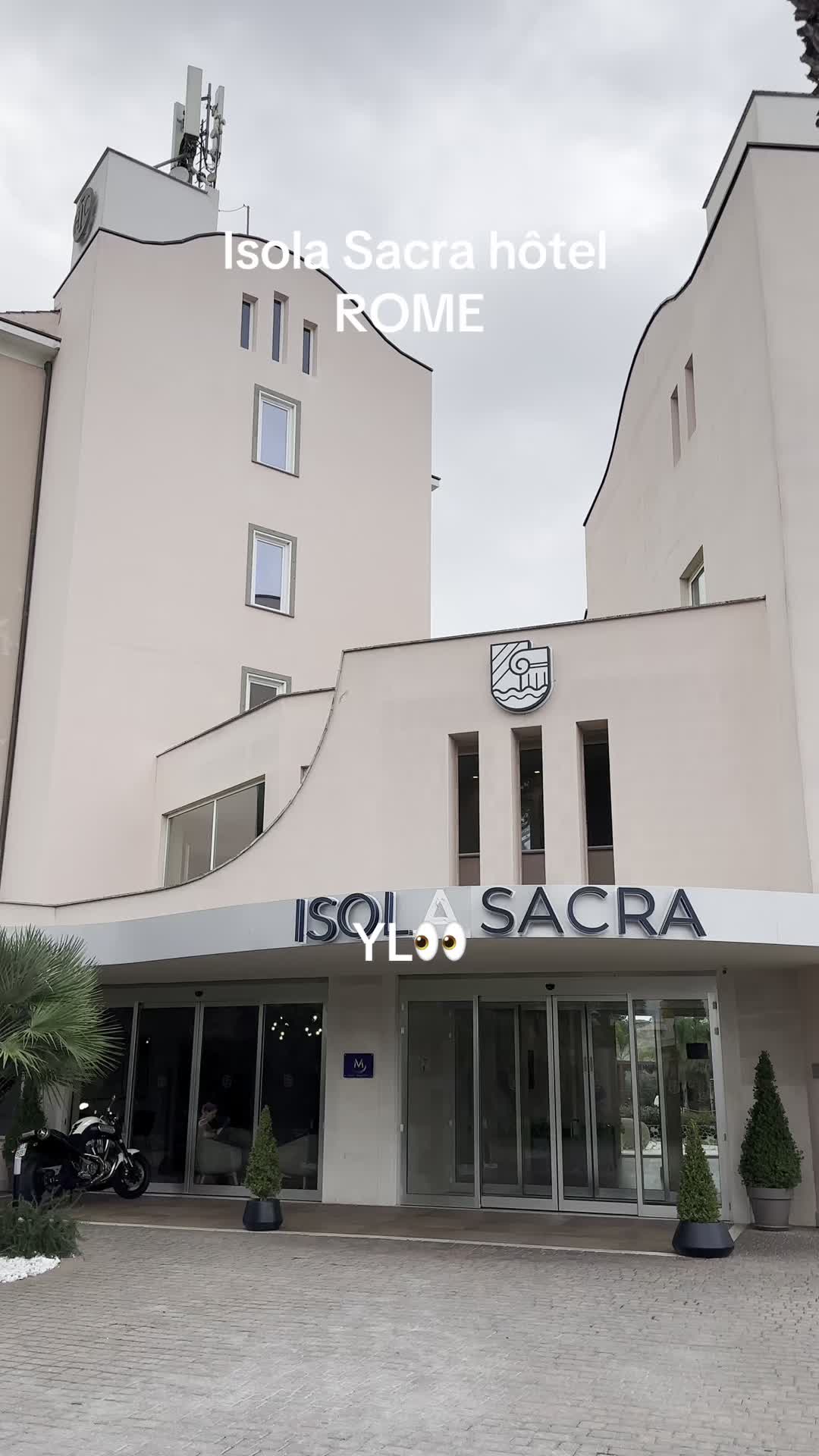 #fiumicinoairport #Isolasacrahotel #romeitaly🇮🇹