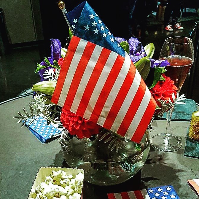 A great night was had by our roving reporter at @parkplaza for the @nfl  Tailgate party. 🇱🇷⠀
⠀
#Ro
