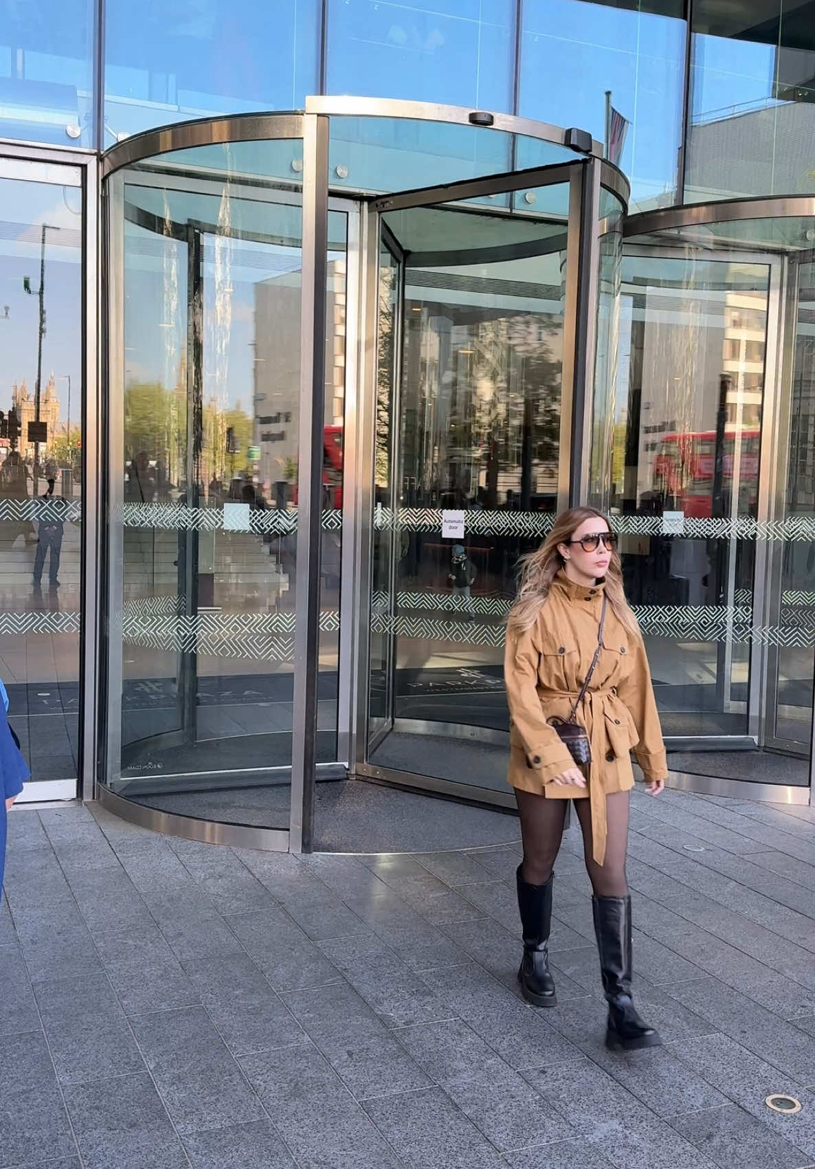 A hospedagem em Londres foi um verdadeiro acerto! 🇬🇧✨

Ficamos no Park Plaza Hotel, que tem uma lo