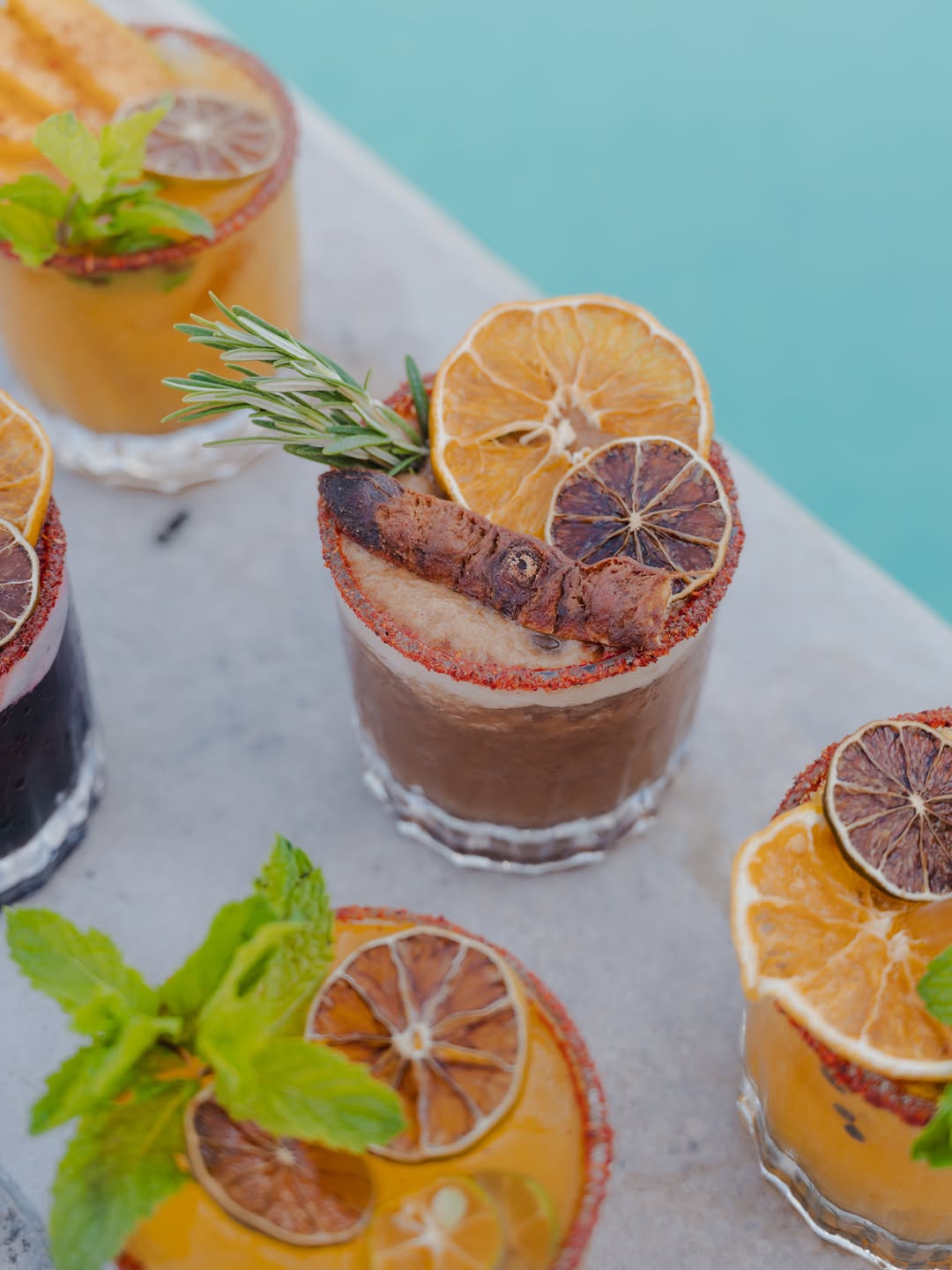 Alberca, cocteles y el ambiente perfecto para disfrutar La Paz desde las alturas.

Nuestra azotea es
