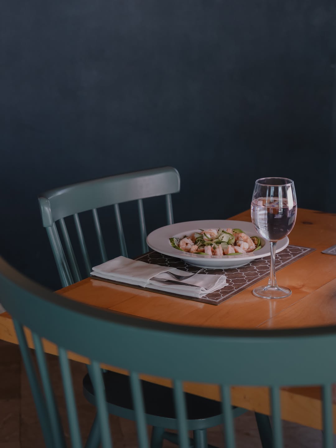 Sabores que complementan cada estancia.
Nuestro restaurante combina cocina cuidada, un ambiente acog