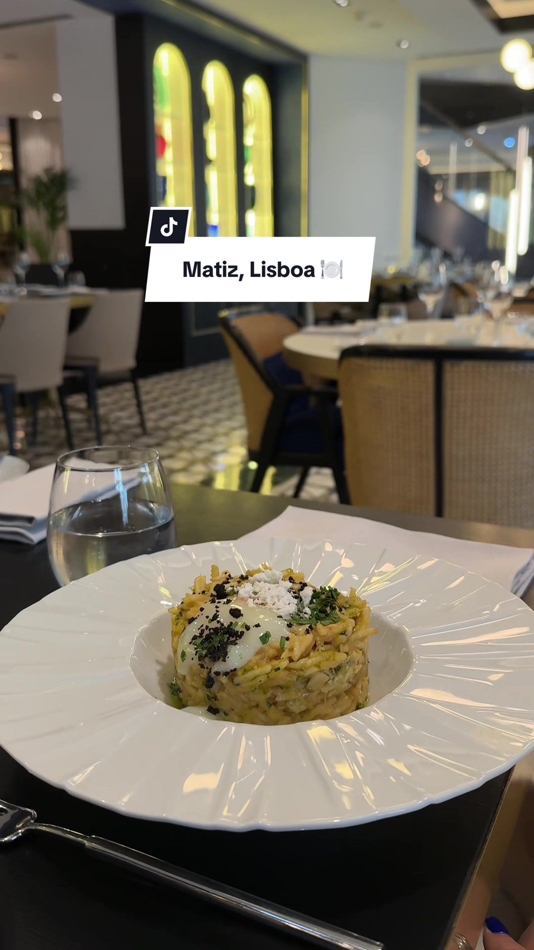 Conheçam o Matiz, em Lisboa 💫 Fica no Hotel Sofitel, na Avenida da Liberdade. Comida típica mas com