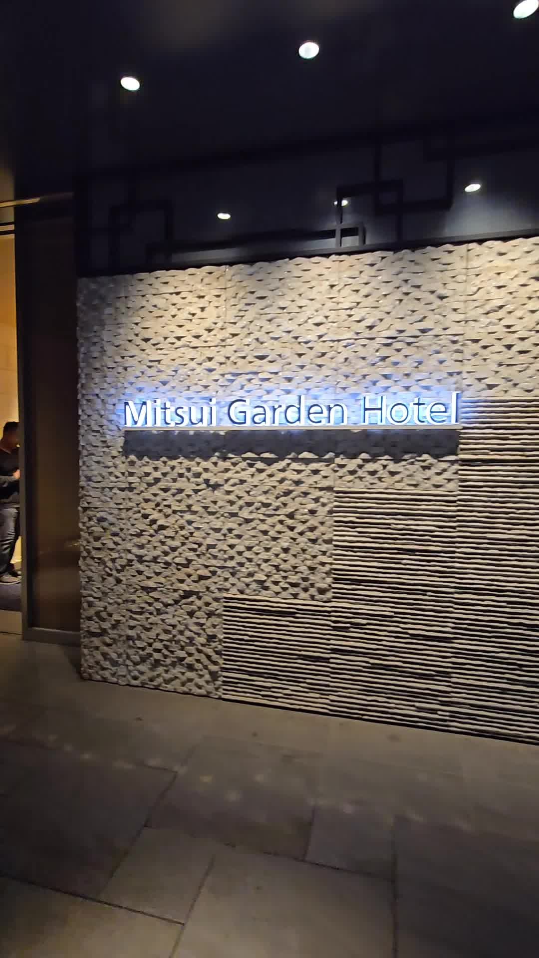 Rekomendasi hotel di Tokyo
pesannya harus min 3 bulan sebelumnya, karena harganya mahal sekali, jadi