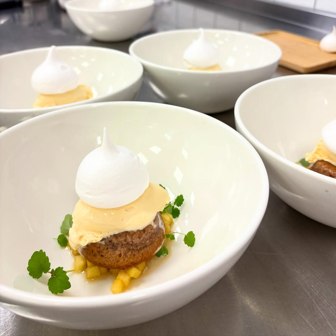 Sautéed apple, savarin from nuts, homemade honey ice creame @parkinnamsterdamwest @parkinnbyradisson