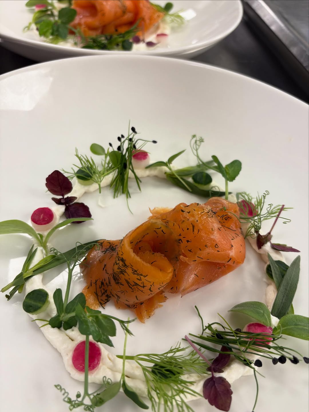 Graved lax, radish, horseradish cream, cucumber and herbs @parkinnamsterdamwest @parkinnbyradisson @