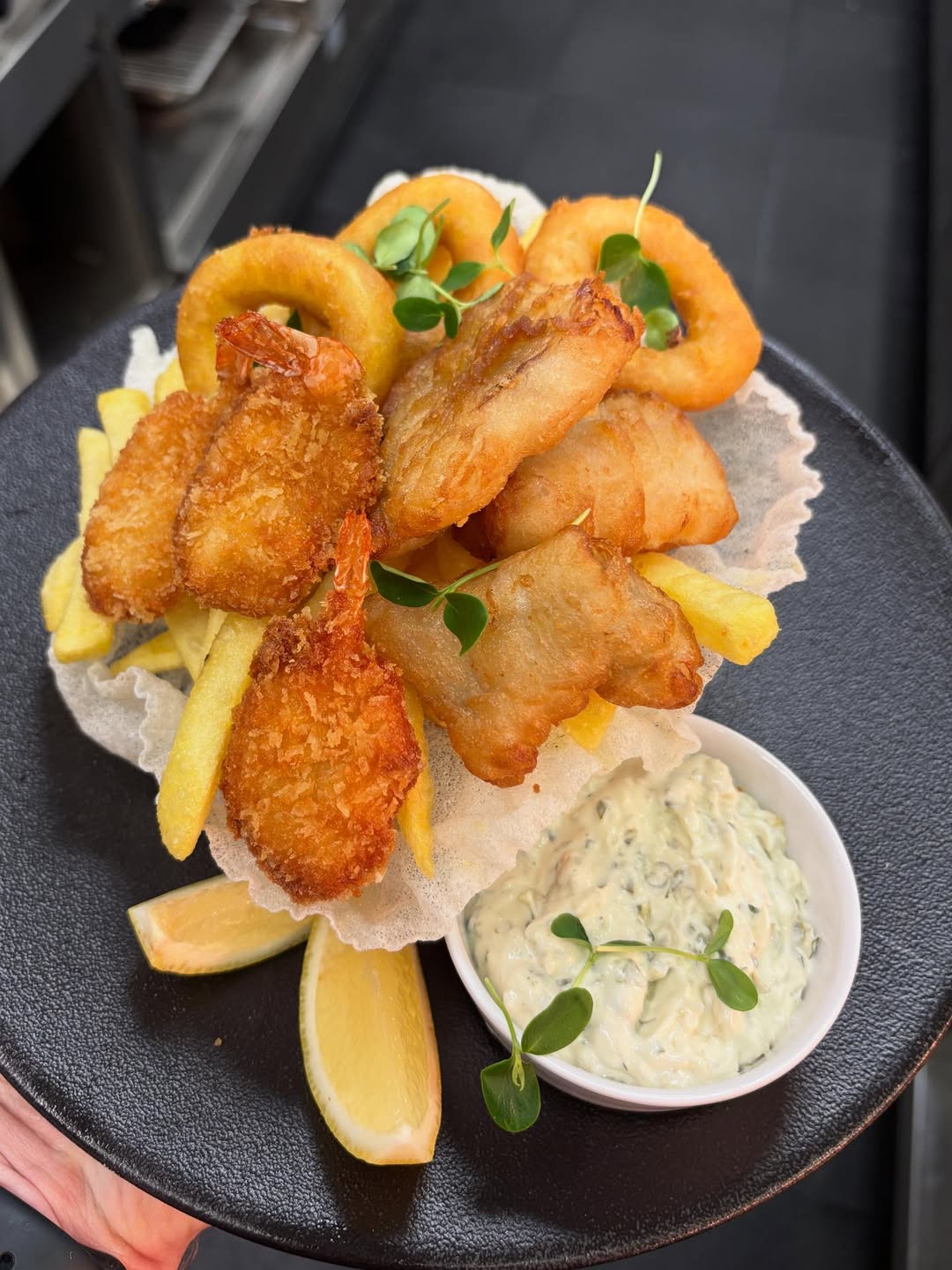 Fish and chips, shrimp, calamari and codfish on crispy rice paper and remoulade sauce @parkinnamster